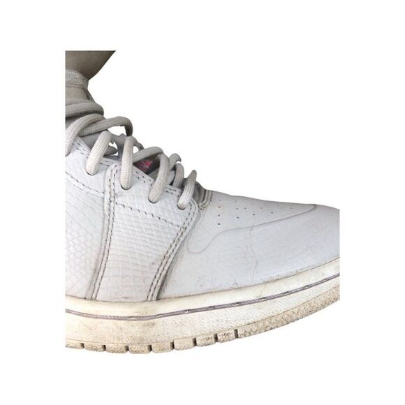 Nike Air Jordan 1 Retro High Nouveau Pure Platinum Crimson Size 8 - Picture 13 of 16